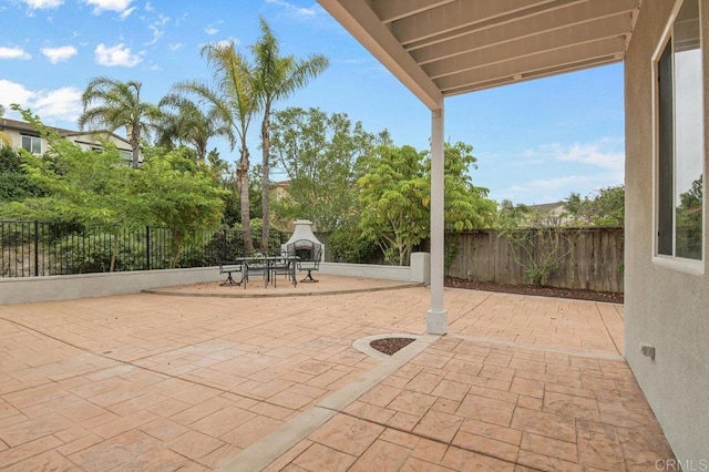 2413 Paseo, Los Gatos, Chula Vista, CA 91914 - fenced backyard featuring a patio