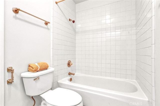 27142 Langside Ave, Canyon Country, CA 91351 - bathroom with toilet and shower / bathtub combination