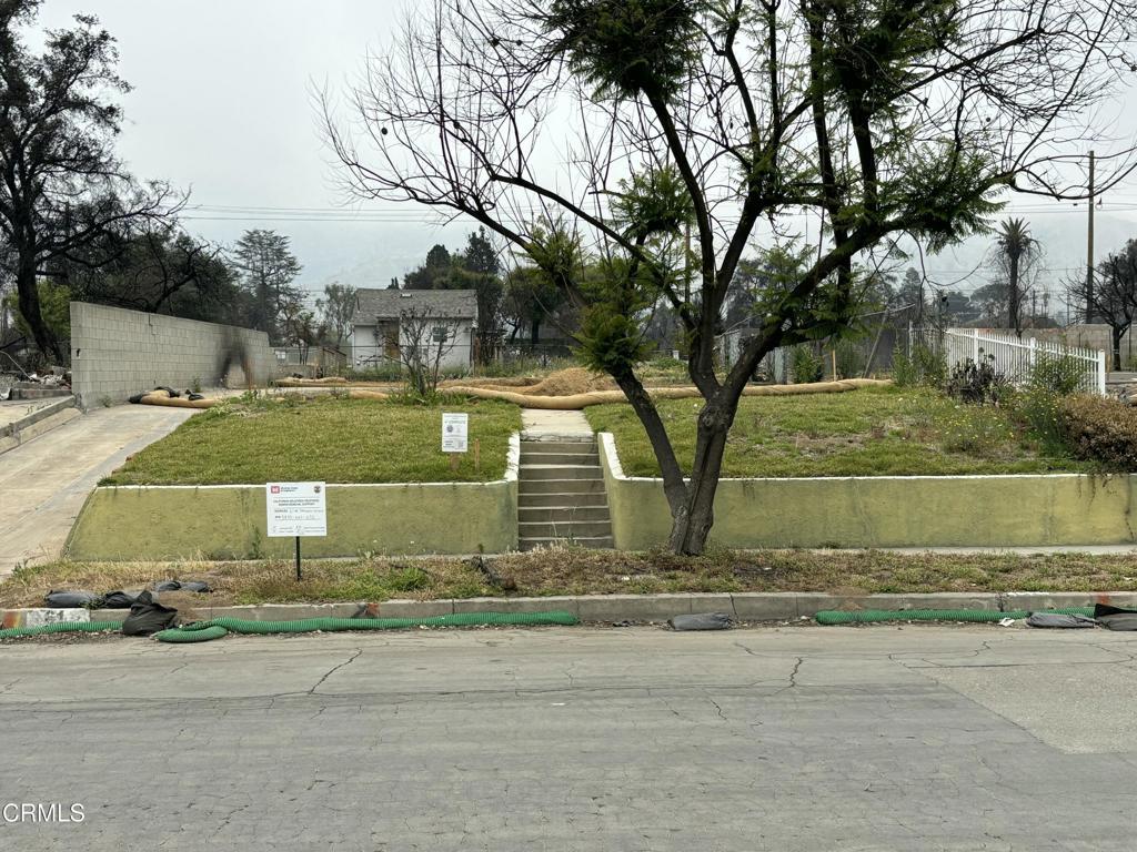 61 W Terrace St W, Altadena, CA 91001