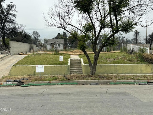 61 W Terrace St W, Altadena, CA 91001