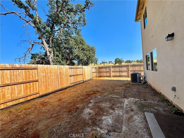 1147 Lentil Way, Chico, CA 95928 - fenced backyard with central air condition unit