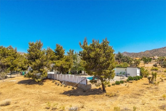 9124 Joshua Ln, Yucca Valley, CA 92284 - view of yard featuring a mountain view