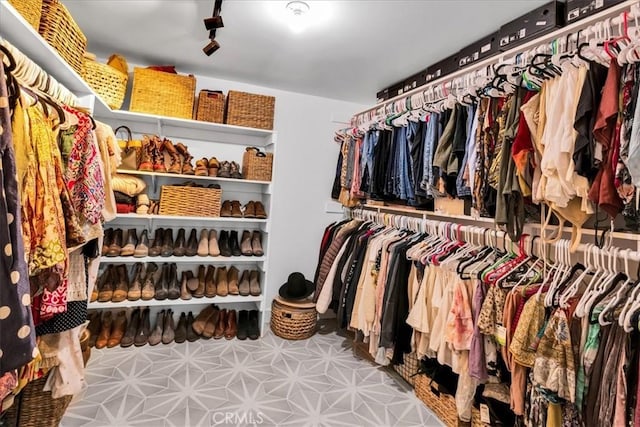 9124 Joshua Ln, Yucca Valley, CA 92284 - view of walk in closet