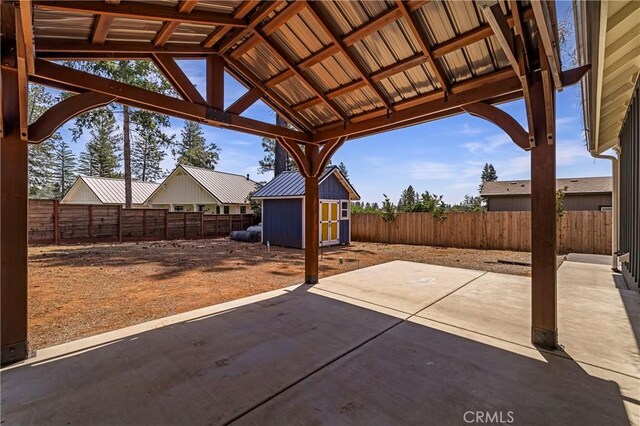 13654 Andover Dr, Magalia, CA 95954 - fenced backyard with a patio area