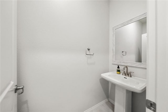 33168 Toledo Bend Ct, Winchester, CA 92596 - bathroom with baseboards