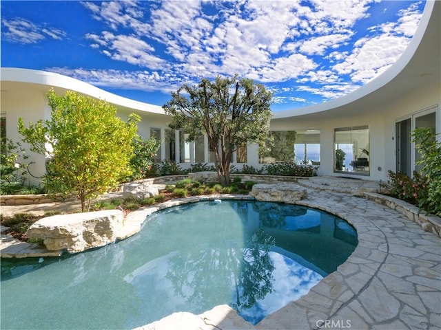 43 Oceanaire Dr, Rancho Palos Verdes, CA 90275 - view of swimming pool
