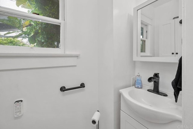 3818 Herbert St, San Diego, CA 92103 - bathroom with vanity