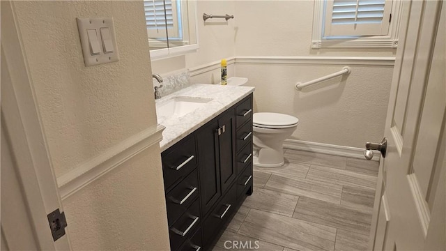 22947 Nadine Cir Unit A, Torrance, CA 90505 - bathroom with vanity and a textured wall