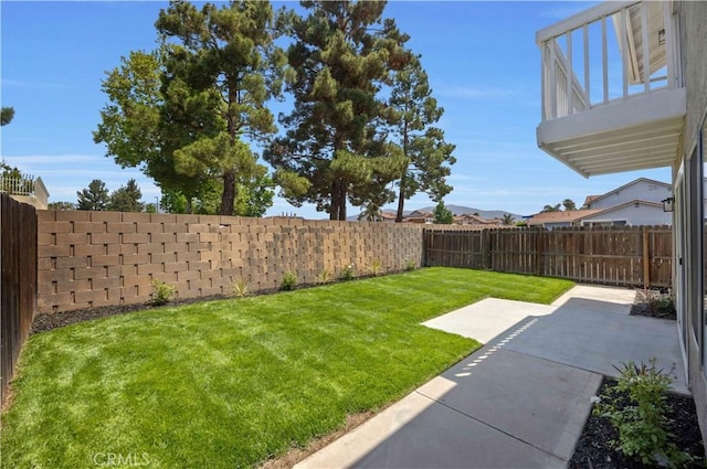 23326 Elfin Pl, Moreno Valley, CA 92557 - fenced backyard with a patio