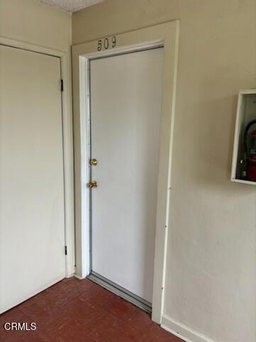 505 S Rowan Ave, Los Angeles, CA 90063 - property entrance