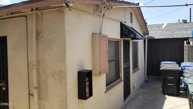 505 S Rowan Ave, Los Angeles, CA 90063 - view of property exterior with stucco siding