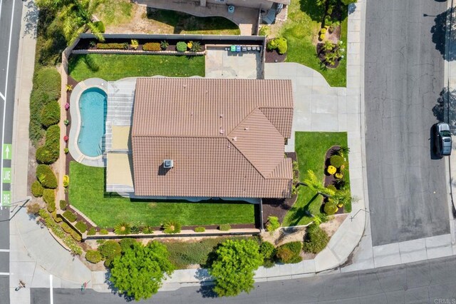 31920 Pasos Pl, Temecula, CA 92591 - view of subject property featuring a pool area