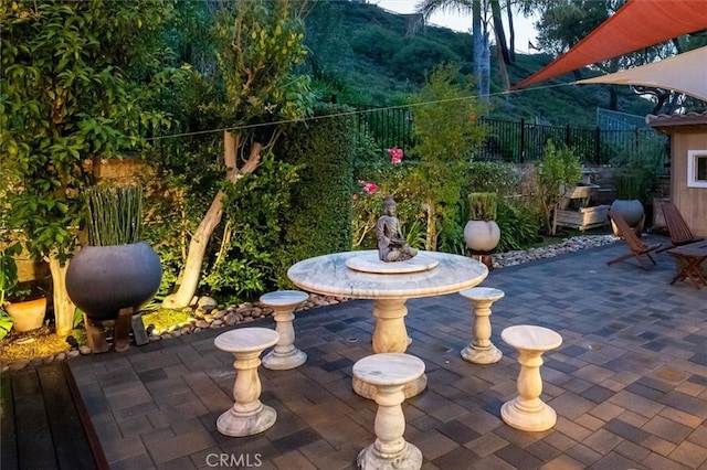 25009 Wintergreen Ct, Stevenson Ranch, CA 91381 - view of patio / terrace