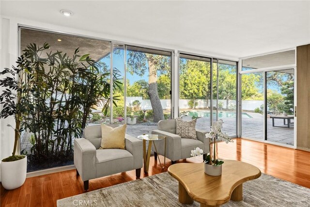 738 Hampton Rd, Arcadia, CA 91006 - sunroom with plenty of natural light