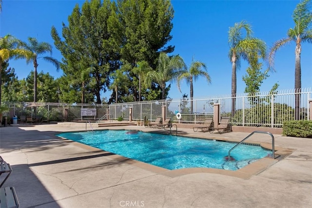 2400 San Gabriel Way Unit 205, Corona, CA 92882 - community pool with a patio