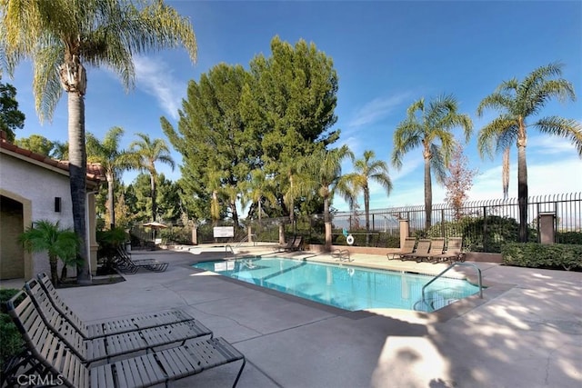 2400 San Gabriel Way Unit 205, Corona, CA 92882 - community pool with a patio