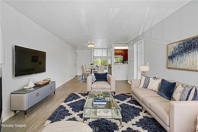 5500 Owensmouth Ave Unit 218, Woodland Hills, CA 91367 - living area with light wood-style flooring