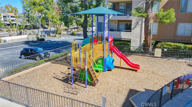 5500 Owensmouth Ave Unit 218, Woodland Hills, CA 91367 - view of community play area