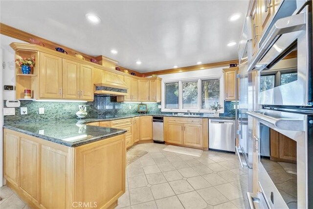 6309 Via Colinita, Rancho Palos Verdes, CA 90275 - kitchen with stainless steel appliances, light brown cabinetry, backsplash, a peninsula, and recessed lighting