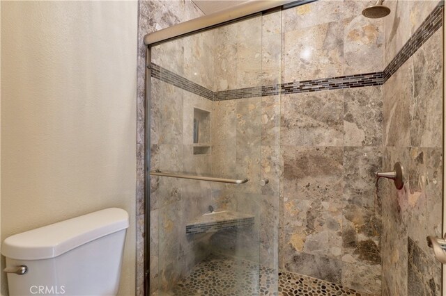 7068 Cerritos Ave Unit 16, Stanton, CA 90680 - full bathroom with a shower stall and toilet