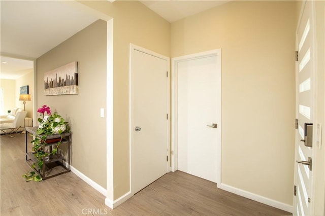 5427 Noble Ave, Sherman Oaks, CA 91411 - hall featuring light wood-type flooring
