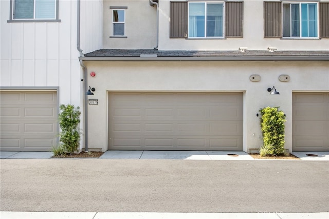 39376 Corvina Ln, Temecula, CA 92591 - view of garage