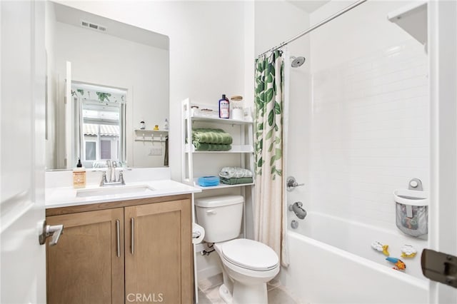 39376 Corvina Ln, Temecula, CA 92591 - bathroom featuring toilet, vanity, and shower / bath combo
