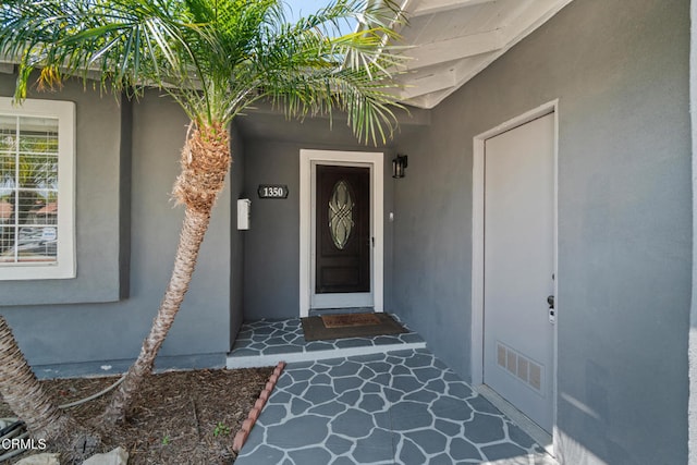 1350 Elder St, Oxnard, CA 93036 - entrance to property with stucco siding