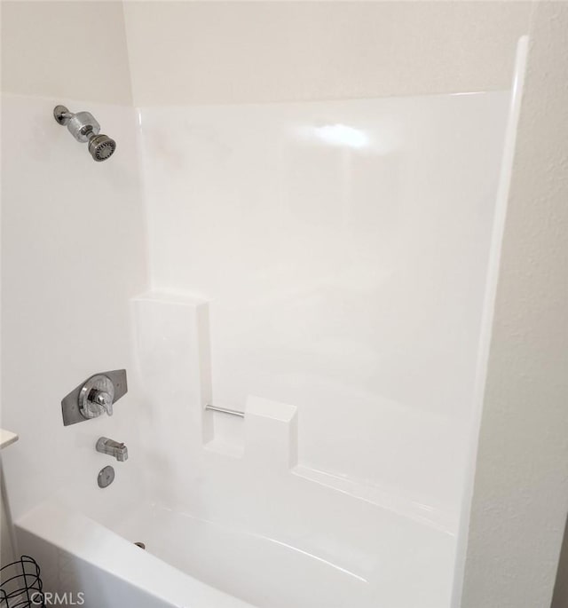27971 Sarabande Ln Unit 230, Canyon Country, CA 91387 - full bathroom with shower / washtub combination