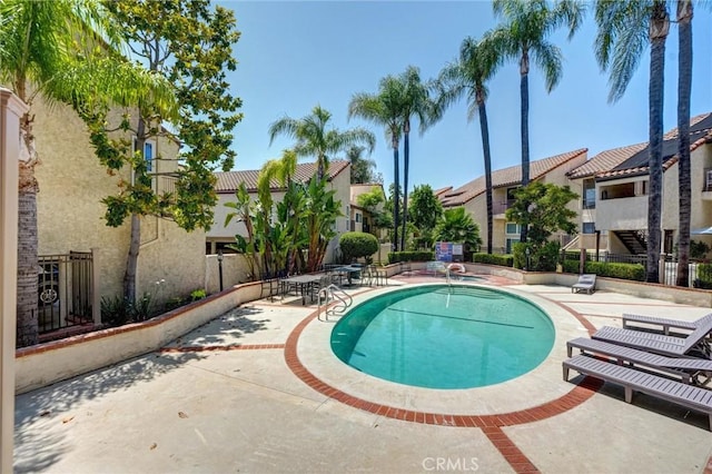 23391 Park Sorrento Unit 62, Calabasas, CA 91302 - community pool with a patio and a residential view