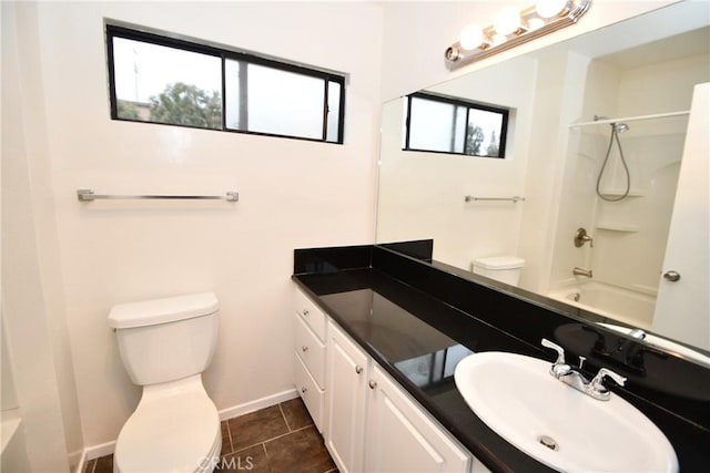 1069 Donahue St, San Diego, CA 92110 - full bath featuring vanity, shower / washtub combination, and tile patterned flooring