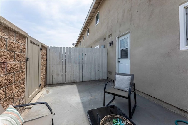 19847 Coventry Ln, Huntington Beach, CA 92646 - view of patio / terrace