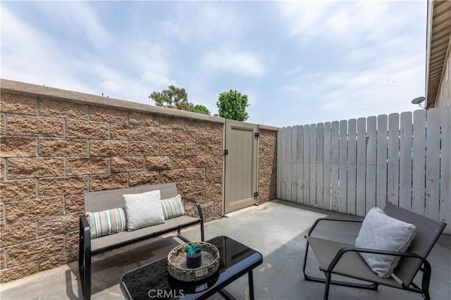 19847 Coventry Ln, Huntington Beach, CA 92646 - fenced backyard with a patio area