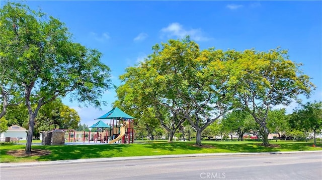 4 Salerno, Irvine, CA 92614 - view of home's community featuring a yard