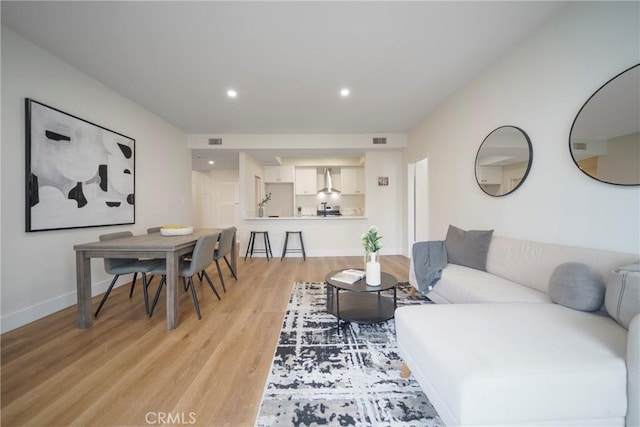 104 S Hayworth Ave Unit 204, Los Angeles, CA 90048 - photo 1