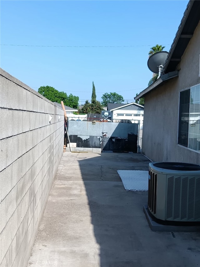 16614 Samgerry Dr, La Puente, CA 91744 - view of patio / terrace