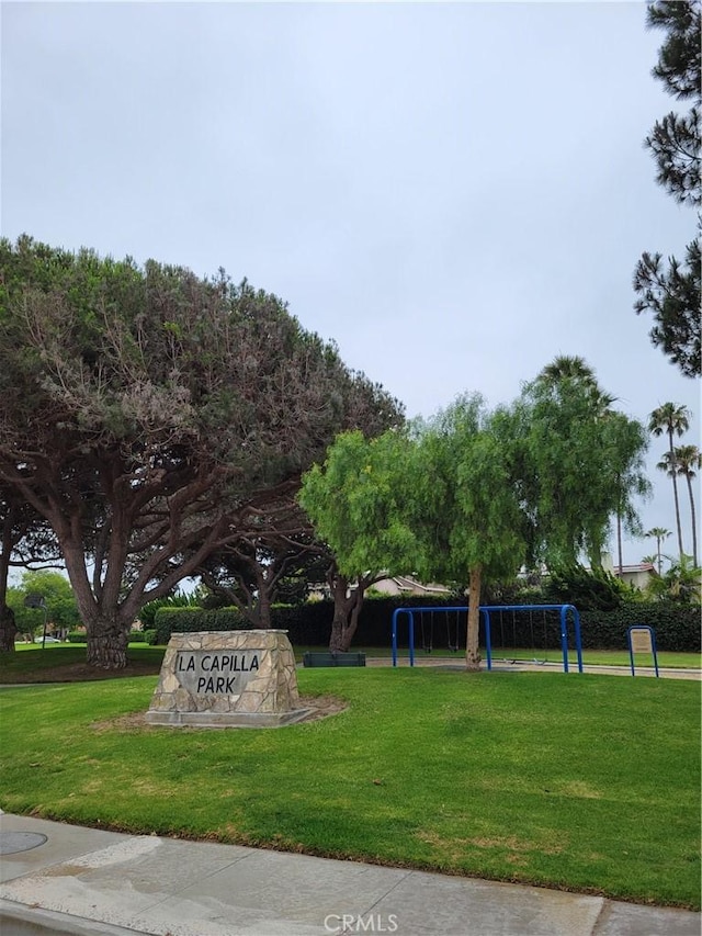 17333 Brookhurst St Unit A5, Fountain Valley, CA 92708 - view of home's community featuring a yard