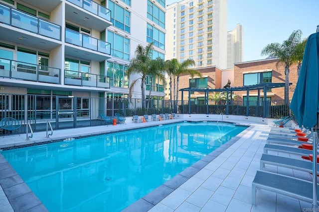 325 7th Unit 1501, San Diego, CA 92101 - view of community pool