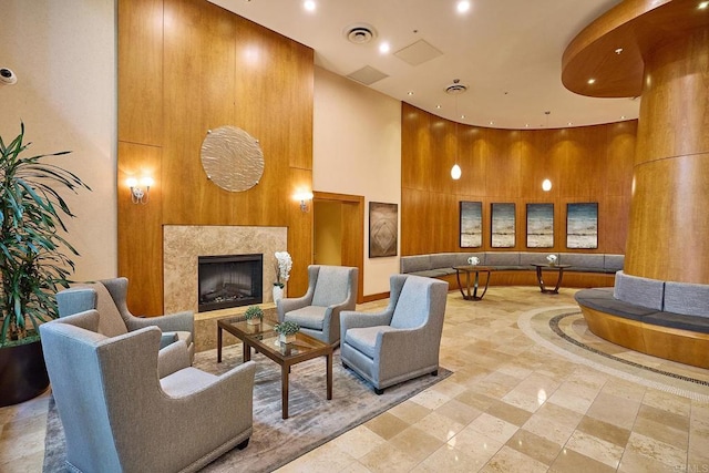 325 7th Unit 1501, San Diego, CA 92101 - common area featuring a high ceiling and recessed lighting