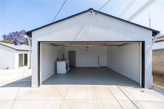 5402 N Fairvalley Ave, Covina, CA 91722 - garage featuring separate washer and dryer