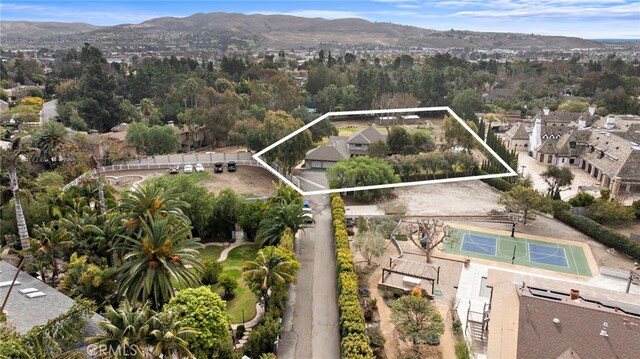 31593 Aguacate Rd, San Juan Capistrano, CA 92675 - aerial view of property's location with property boundaries highlighted and mountains