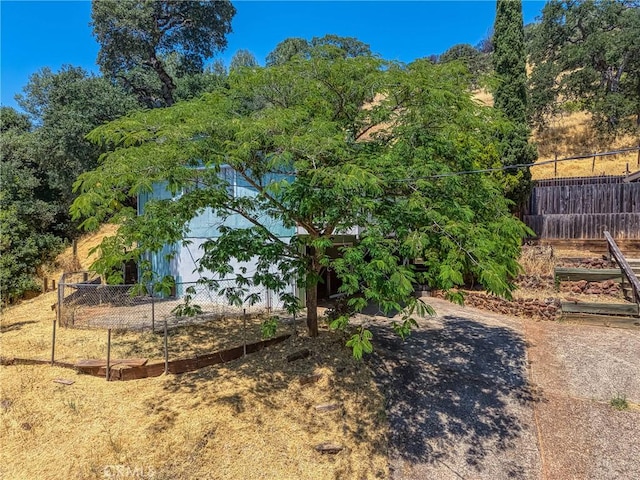 12410 Lakeview Dr, Clearlake Oaks, CA 95423 - view of yard