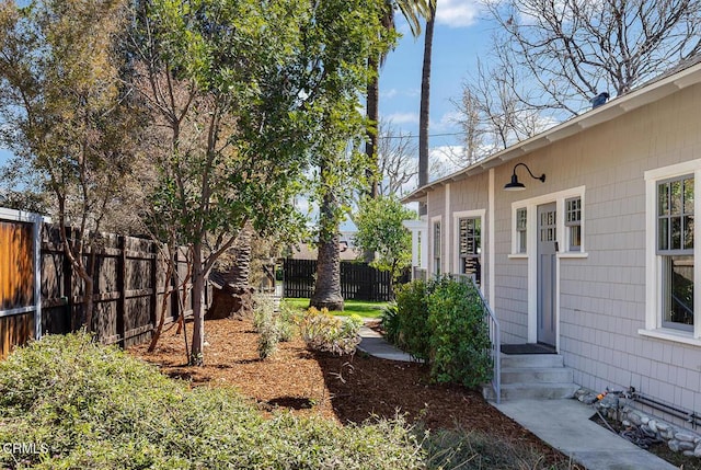 2157 Santa Anita Ave, Altadena, CA 91001 - fenced backyard with entry steps