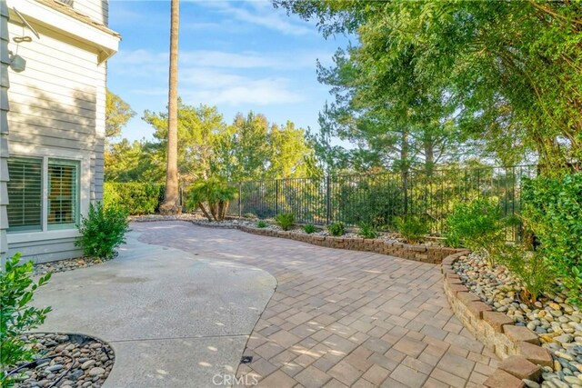 26433 Emerald Dove Dr, Valencia, CA 91355 - photo 30