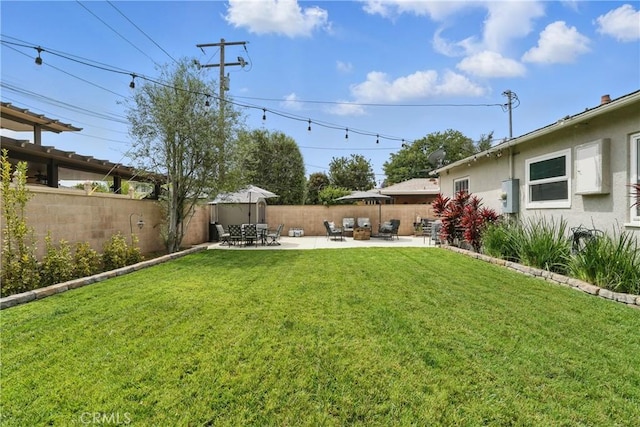 3848 Ocana Ave, Long Beach, CA 90808 - fenced yard with a patio