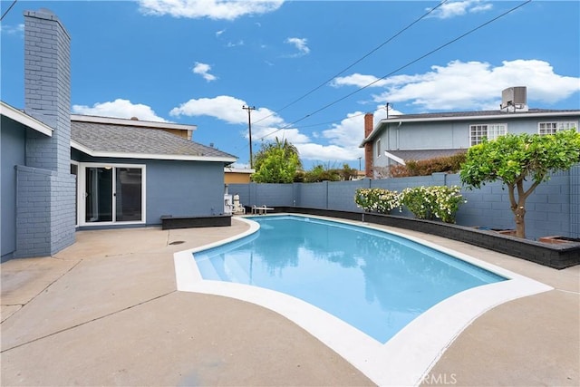 1440 E Abila St, Carson, CA 90745 - view of swimming pool featuring a fenced backyard and a patio