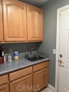 14665 Echo Ln, Helendale, CA 92342 - bar with a sink and baseboards