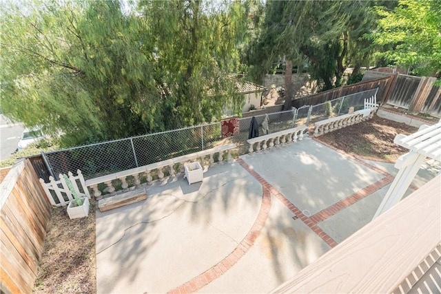 25213 Via Las Lomas, Murrieta, CA 92562 - wooden terrace featuring a patio and a fenced backyard