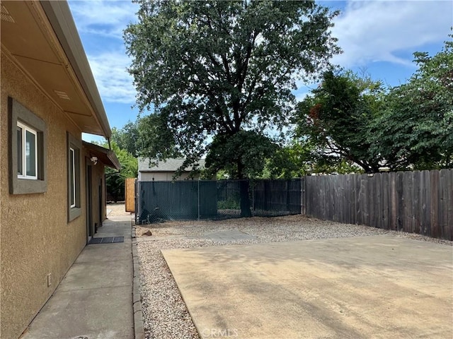 8 Geneva Ln, Chico, CA 95926 - view of yard featuring a patio area