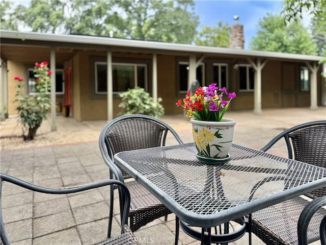 8 Geneva Ln, Chico, CA 95926 - view of patio / terrace with outdoor dining area